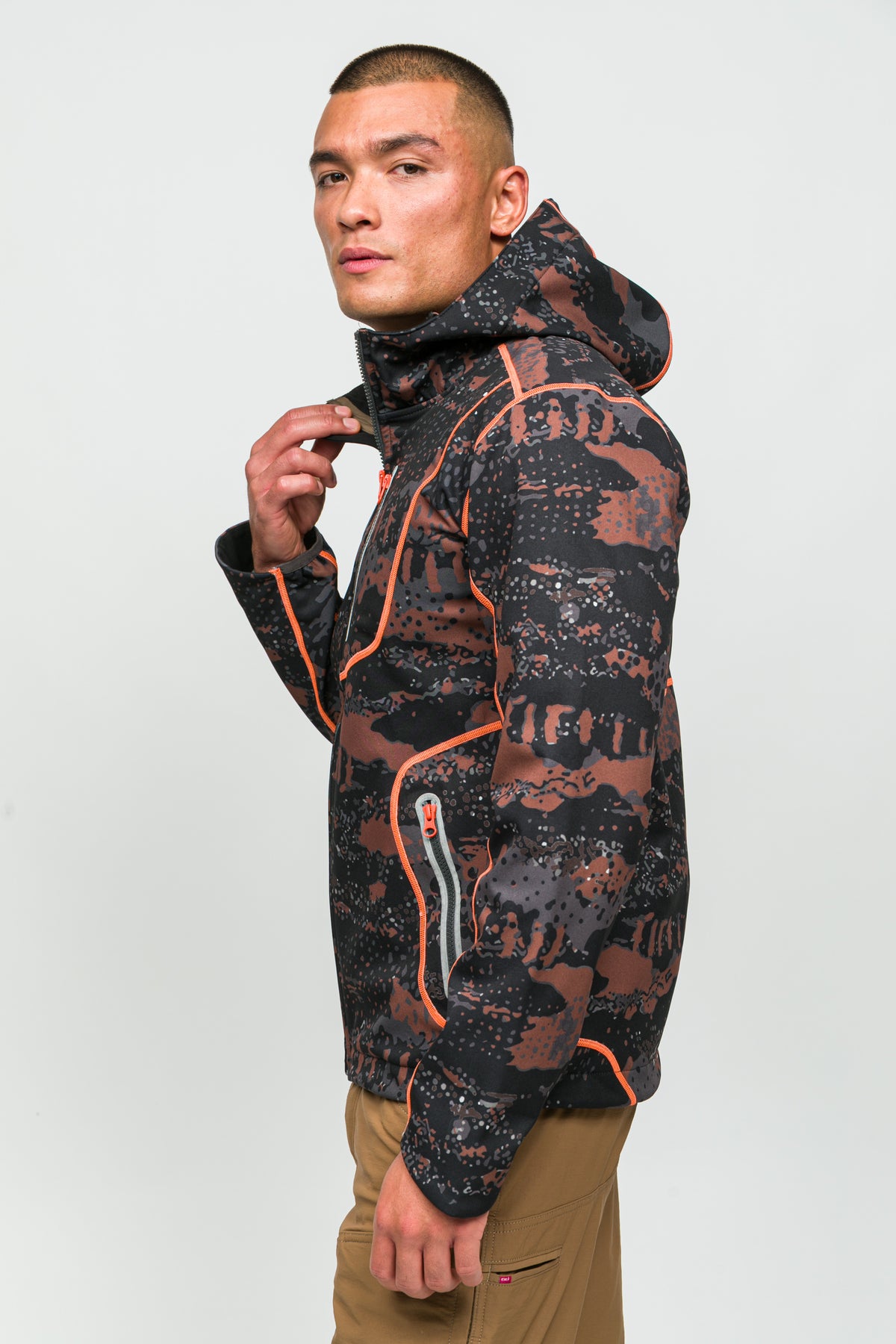 SoftShell Rüzgar ve Suya Dayanıklı Mont- Camo Toprak ve Neon