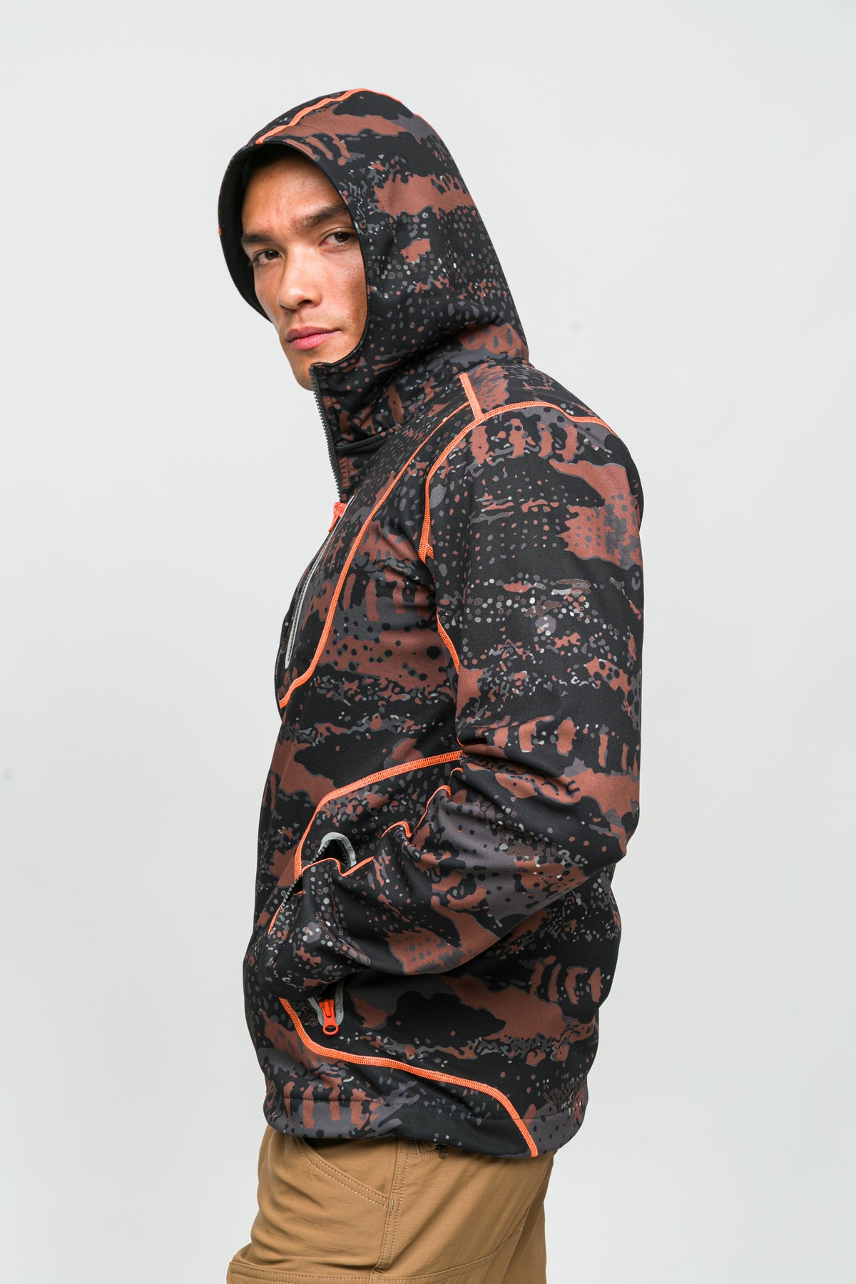SoftShell Rüzgar ve Suya Dayanıklı Mont- Camo Toprak ve Neon