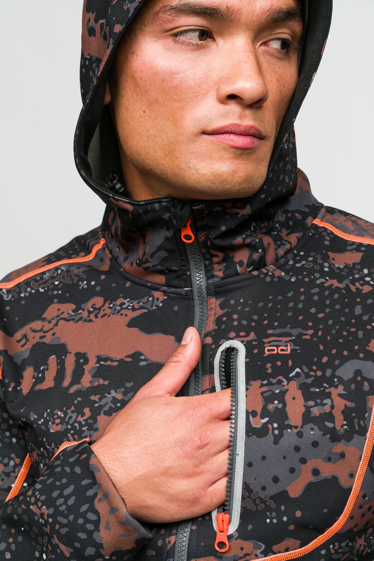 SoftShell Rüzgar ve Suya Dayanıklı Mont- Camo Toprak ve Neon