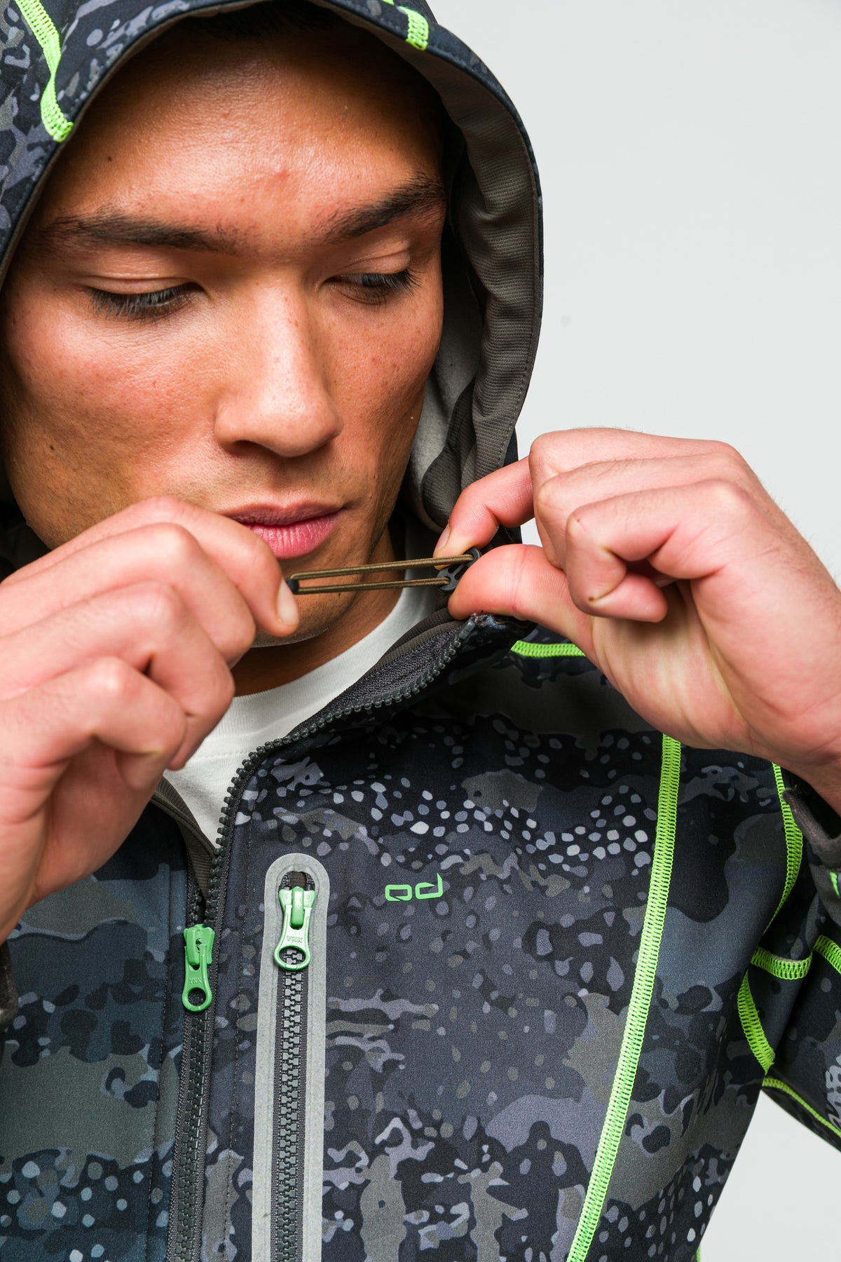 SoftShell Rüzgar ve Suya Dayanıklı Mont- Camo Gri ve Neon